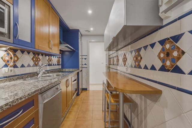 2 slaapkamer Appartement te koop in Golden Mile, Marbella met zwembad garage - € 550.000 (Ref: 9872842)
