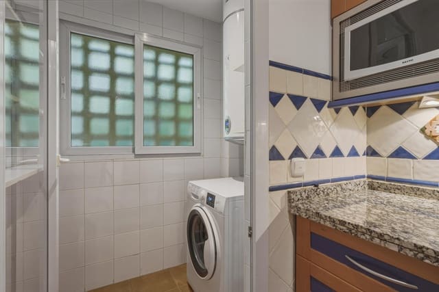 2 slaapkamer Appartement te koop in Golden Mile, Marbella met zwembad garage - € 550.000 (Ref: 9872842)