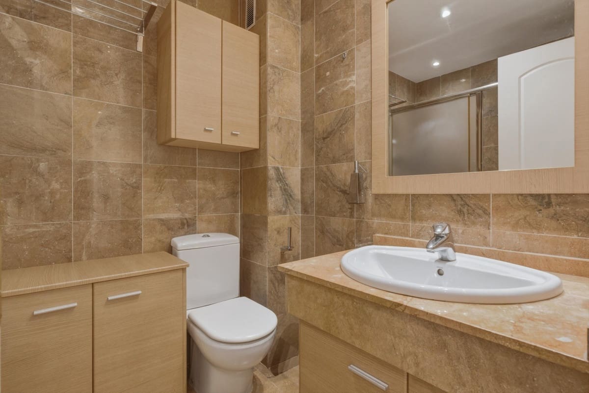 2 bedroom Apartment for sale in Golden Mile with pool garage - € 550,000 (Ref: 9872842)