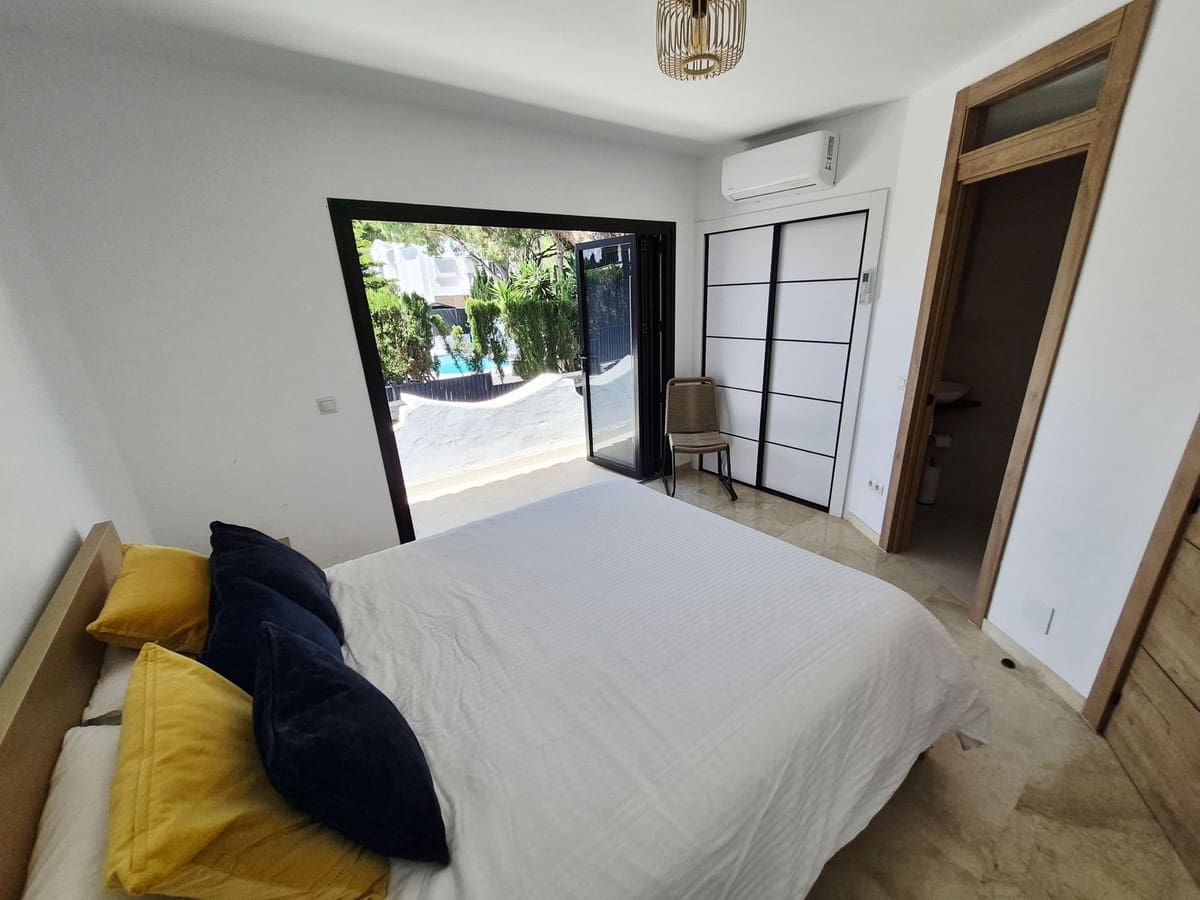 2 sypialnia Dom na sprzedaż w Calahonda z basenem garażem - 450 000 € (Ref: 9875537)