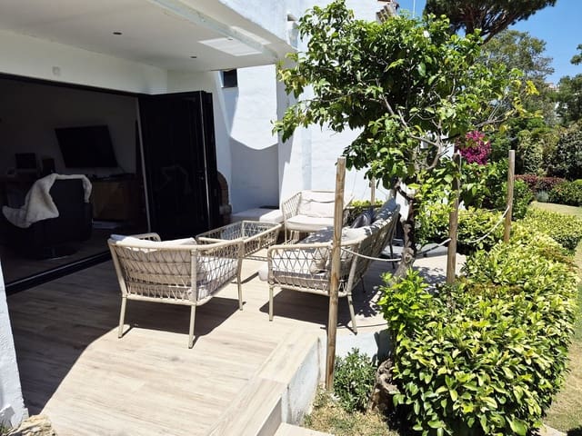 2 sypialnia Dom na sprzedaż w Calahonda, Mijas z basenem garażem - 450 000 € (Ref: 9875537)