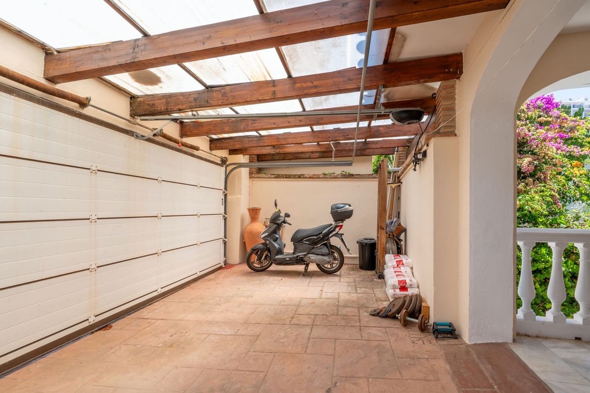 5 slaapkamer Villa te koop in Riviera del Sol met zwembad garage - € 1.450.000 (Ref: 9879848)