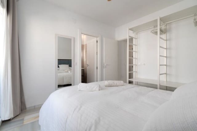 2 soveværelse Byhus til salg i Calahonda, Mijas med swimmingpool garage - € 485.000 (Ref: 9889404)