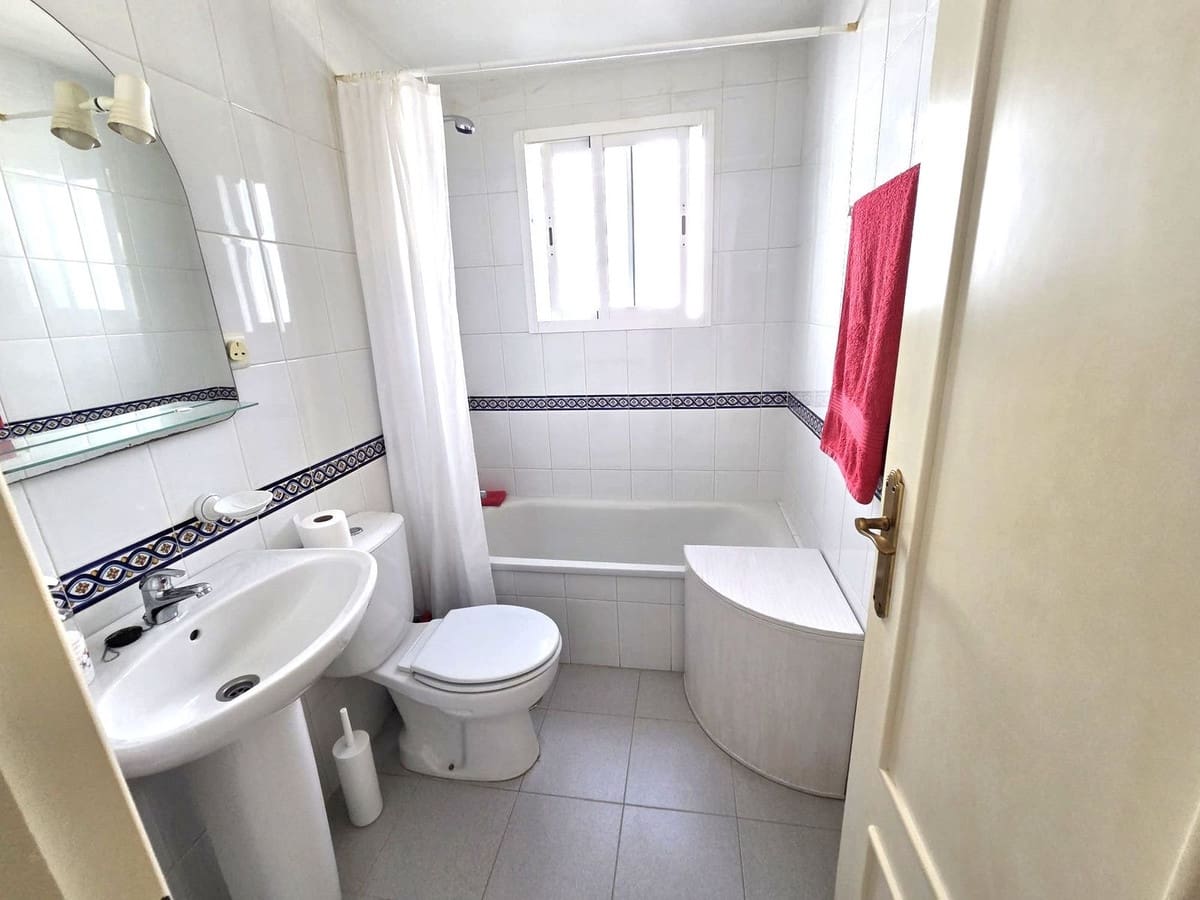 3 bedroom Apartment for sale in Miraflores with pool garage - € 395,000 (Ref: 9889523)