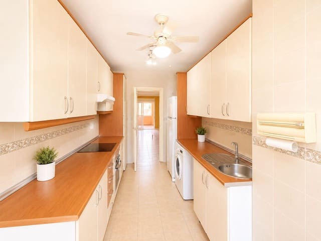 3 soveværelse Strandlejlighed til salg i Estepona med swimmingpool garage - € 539.000 (Ref: 9898574)
