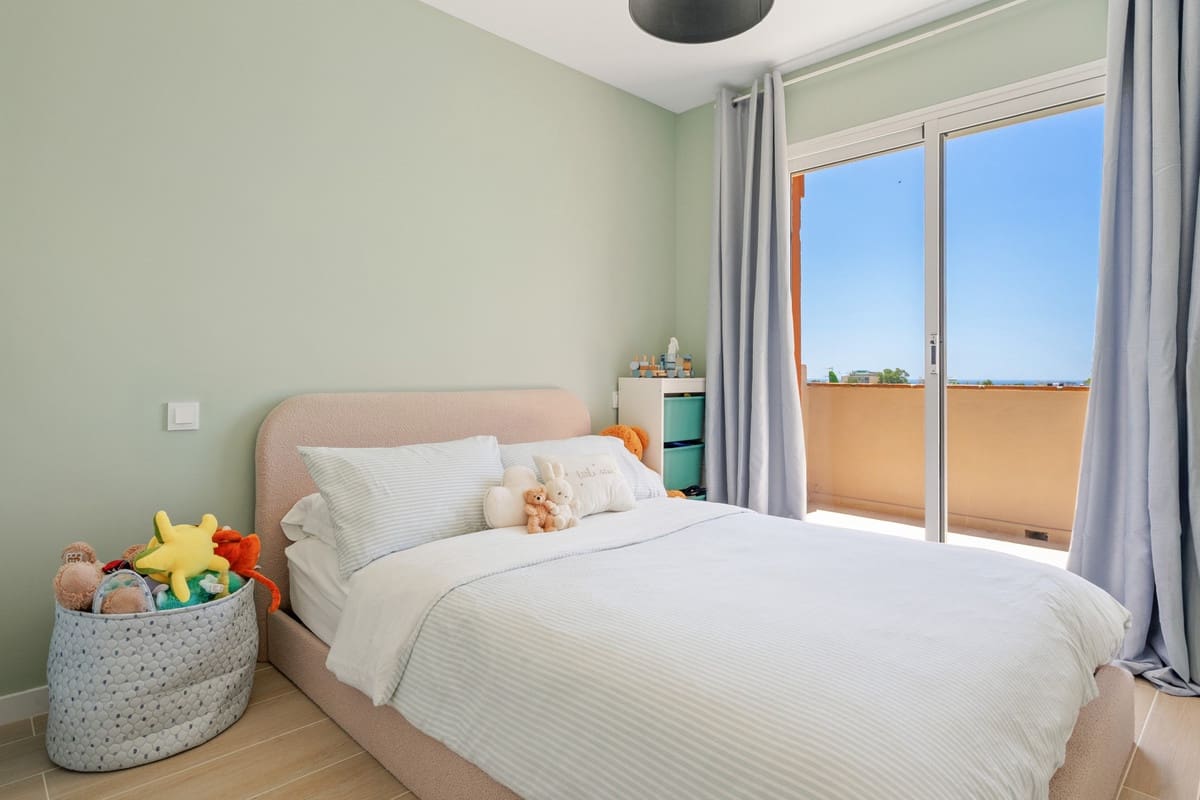 3 Zimmer Haus zu verkaufen in Estepona mit Pool Garage - 595.000 € (Ref: 9902174)