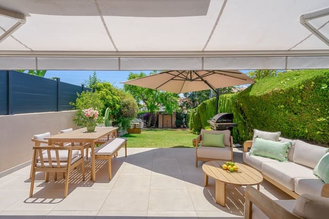 3 soverom Hus til salgs i Estepona med svømmebasseng garasje - € 595 000 (Ref: 9902174)