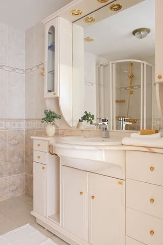 Apartamento de 2 habitaciones en Mijas en venta con piscina - 420.000 € (Ref: 9902292)