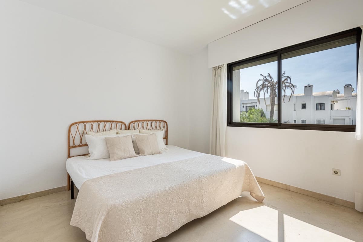 3 slaapkamer Appartement te koop in Estepona met zwembad garage - € 399.500 (Ref: 9915127)