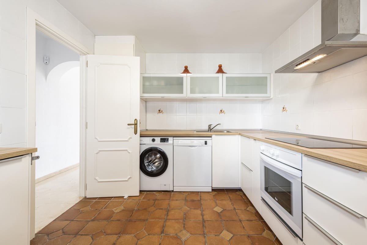 3 slaapkamer Appartement te koop in Estepona met zwembad garage - € 399.500 (Ref: 9915127)