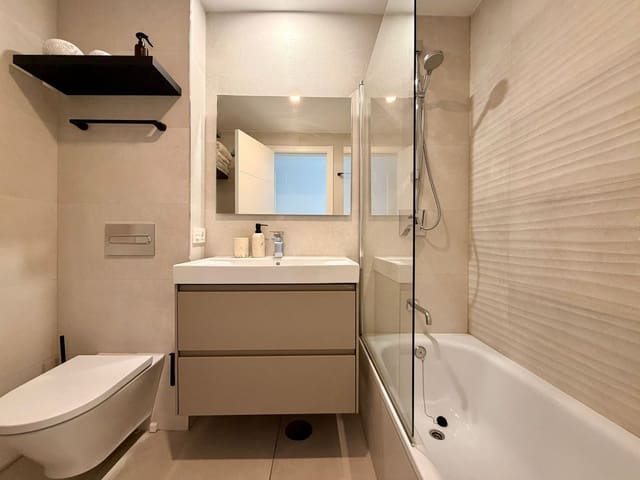 2 quarto Apartamento para venda em Elviria, Marbella com piscina garagem - 795 000 € (Ref: 9926598)
