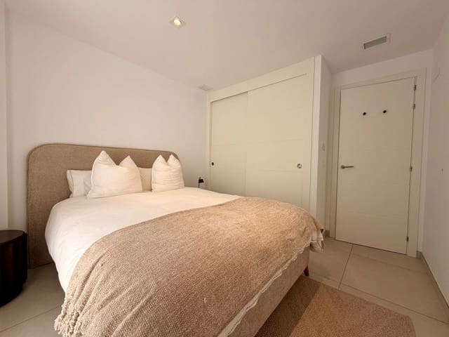 2 quarto Apartamento para venda em Elviria, Marbella com piscina garagem - 795 000 € (Ref: 9926598)