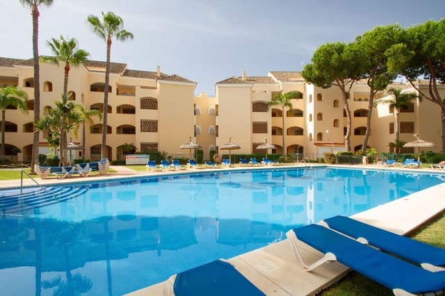 Apartamento de 3 habitaciones en Elviria, Marbella en venta con piscina garaje - 795.000 € (Ref: 9926599)