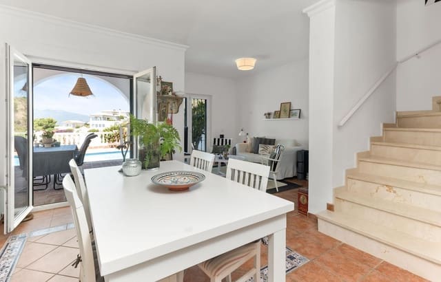 3 bedroom Townhouse for sale in Mijas with pool - € 395,000 (Ref: 9926600)