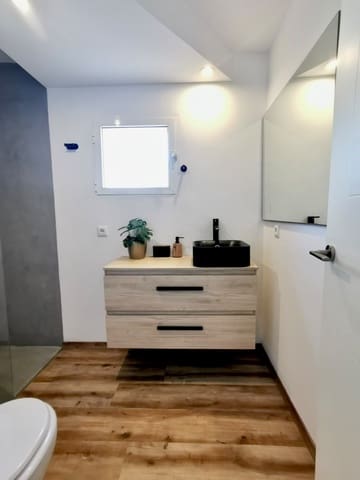 3 makuuhuone Ranta-asunto myytävänä paikassa Estepona mukana uima-altaan 
autotalli - 580 000 € (Ref: 9931130)