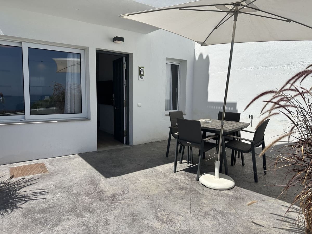 2 soveværelse Lejlighed til salg i Mijas Costa med swimmingpool garage - € 360.000 (Ref: 9940804)
