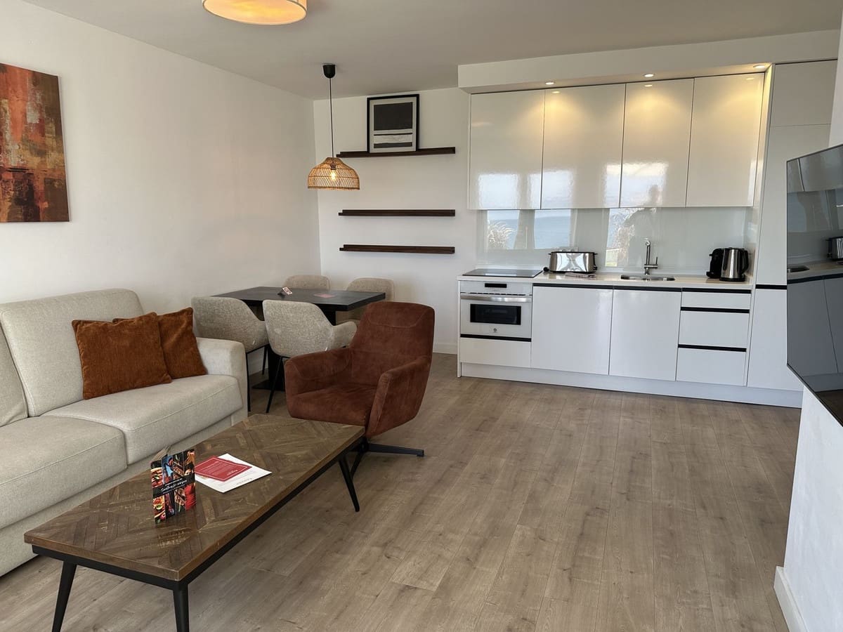 2 soveværelse Lejlighed til salg i Mijas Costa med swimmingpool garage - € 360.000 (Ref: 9940804)