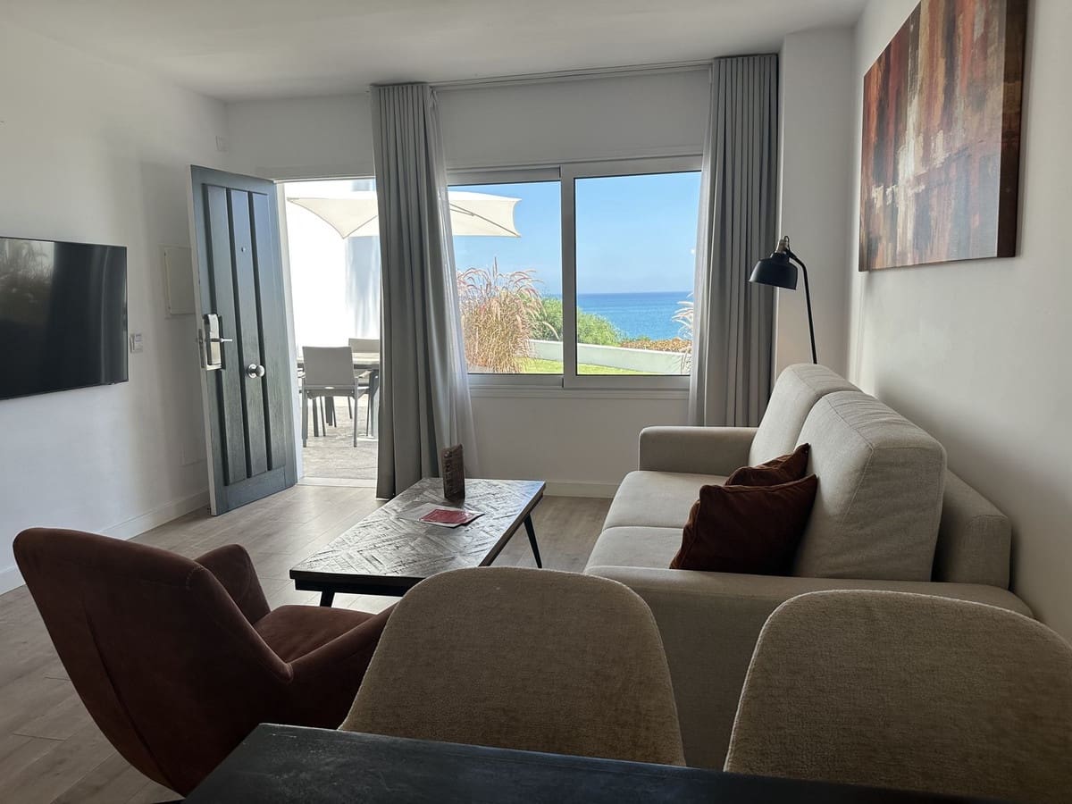 2 soveværelse Lejlighed til salg i Mijas Costa med swimmingpool garage - € 360.000 (Ref: 9940804)