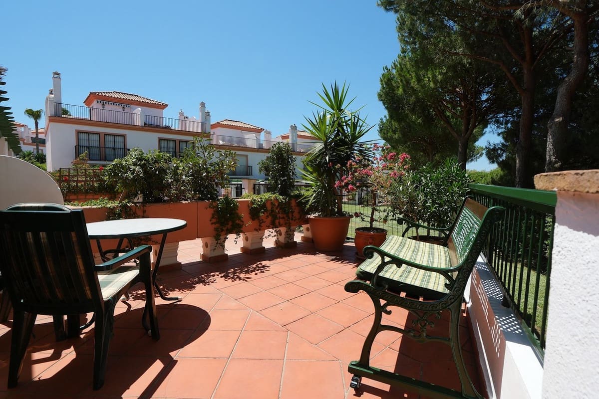 2 Zimmer Doppelhaus zu verkaufen in Cabopino mit Pool Garage - 499.900 € (Ref: 9948917)