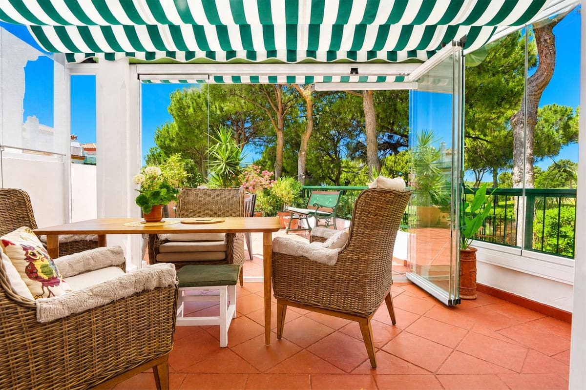 2 Zimmer Doppelhaus zu verkaufen in Cabopino mit Pool Garage - 499.900 € (Ref: 9948917)