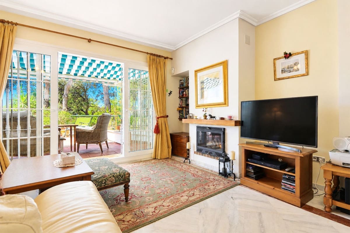 2 Zimmer Doppelhaus zu verkaufen in Cabopino mit Pool Garage - 499.900 € (Ref: 9948917)