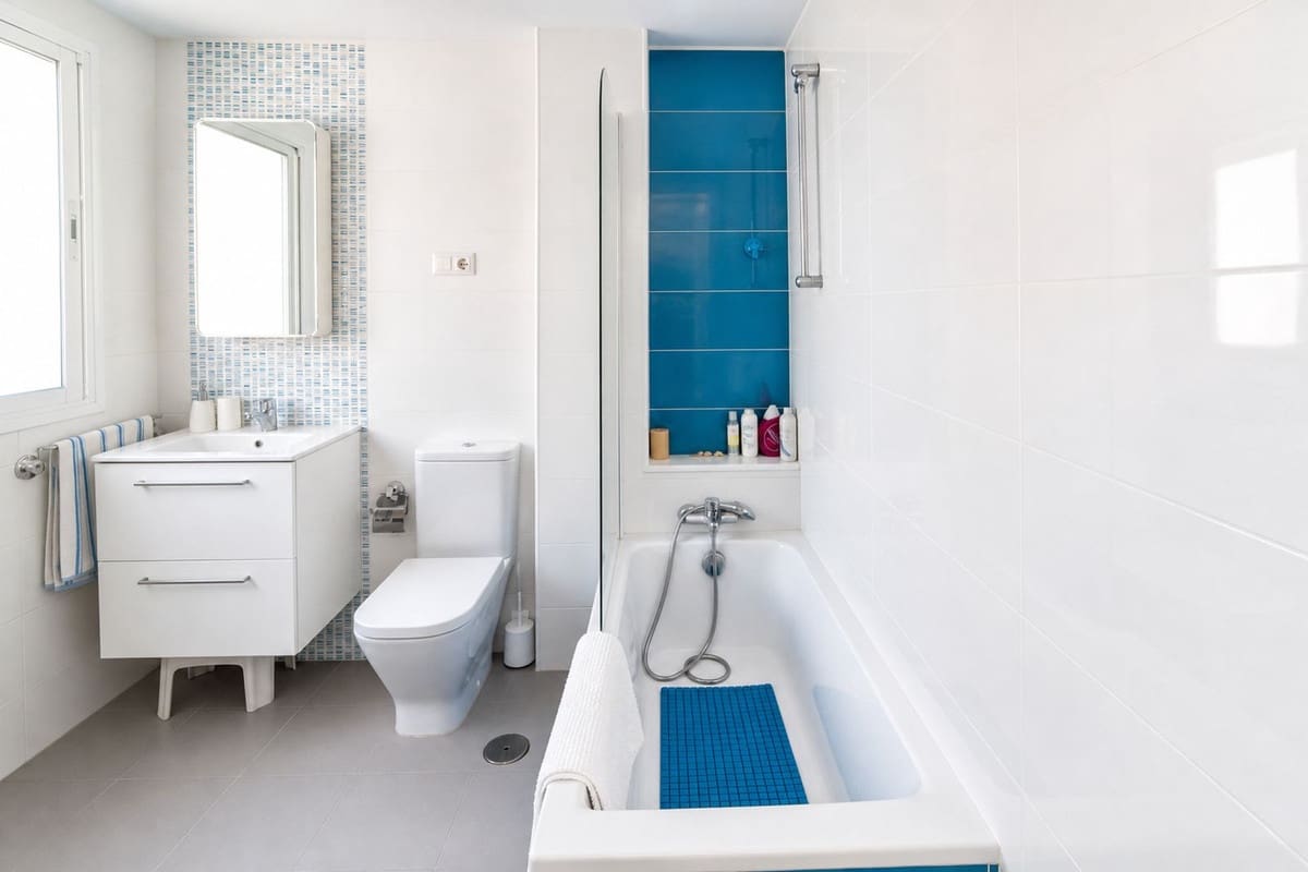 3 quarto Apartamento para venda em San Luis de Sabinillas com piscina garagem - 399 000 € (Ref: 9961187)