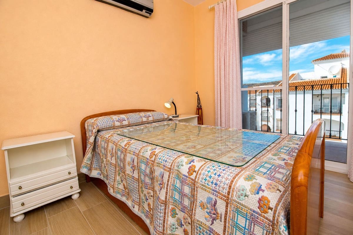 3 quarto Apartamento para venda em San Luis de Sabinillas com piscina garagem - 399 000 € (Ref: 9961187)