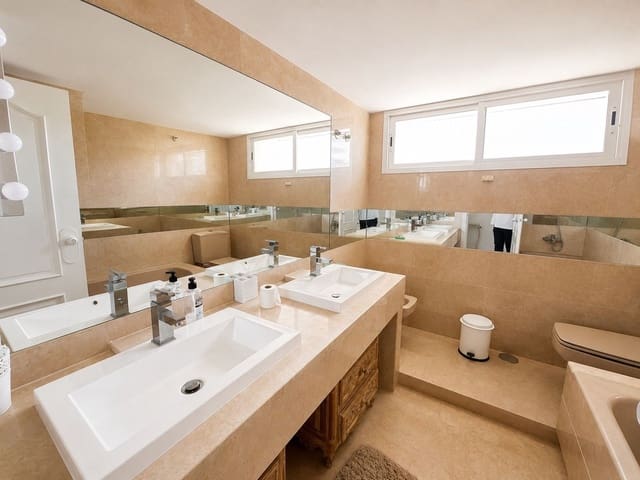 5 slaapkamer Penthouse te koop in Golden Mile, Marbella met zwembad garage - € 1.400.000 (Ref: 9961230)