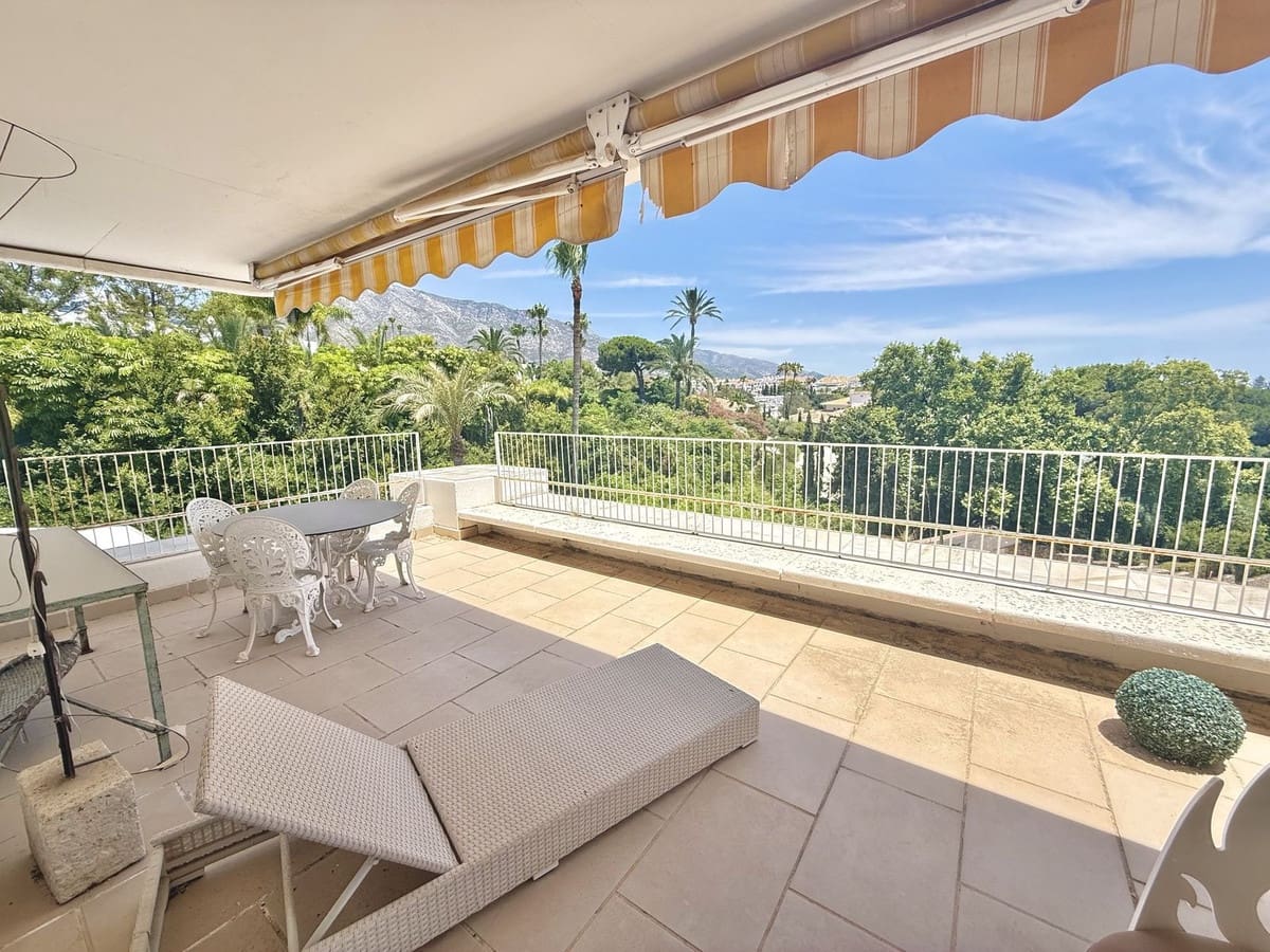 5 Zimmer Penthouse zu verkaufen in Golden Mile mit Pool Garage - 1.400.000 € (Ref: 9961230)