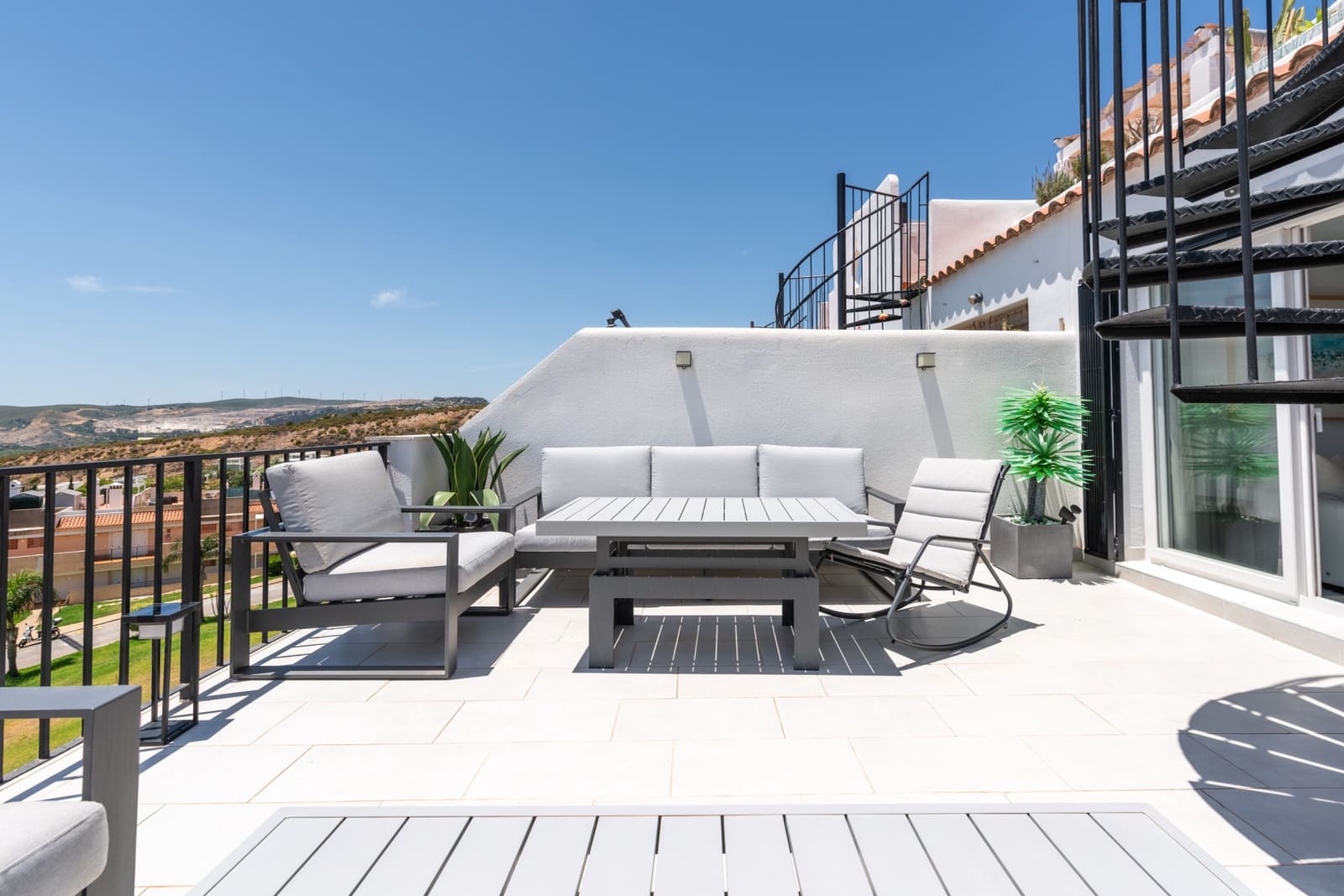 2 bedroom Penthouse for sale in Casares with pool garage - € 325,000 (Ref: 9961493)