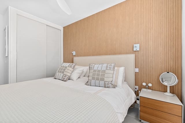 2 soveværelse Penthouse til salg i Casares med swimmingpool garage - € 325.000 (Ref: 9961493)