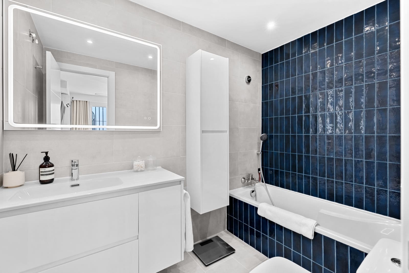 2 bedroom Penthouse for sale in Casares with pool garage - € 325,000 (Ref: 9961493)