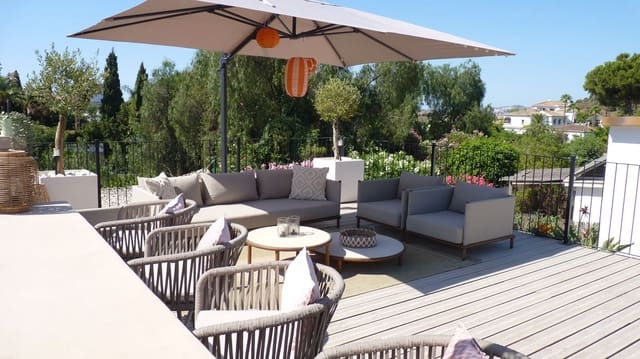 4 sypialnia Willa na sprzedaż w Mijas z basenem garażem - 875 000 € (Ref: 9965972)