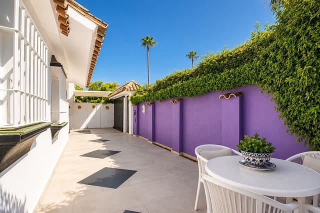 4 camera da letto Villa in vendita in Atalaya-Isdabe, Estepona con piscina garage - 995.000 € (Rif: 9965980)