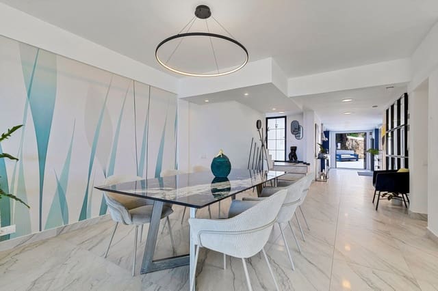 Chalet de 5 habitaciones en Marbella en venta con piscina garaje - 1.600.000 € (Ref: 9966839)