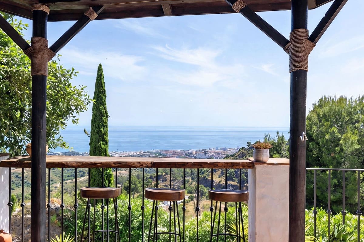 5 chambre Villa/Maison à vendre à Marbella avec piscine garage - 1 600 000 € (Ref: 9966839)