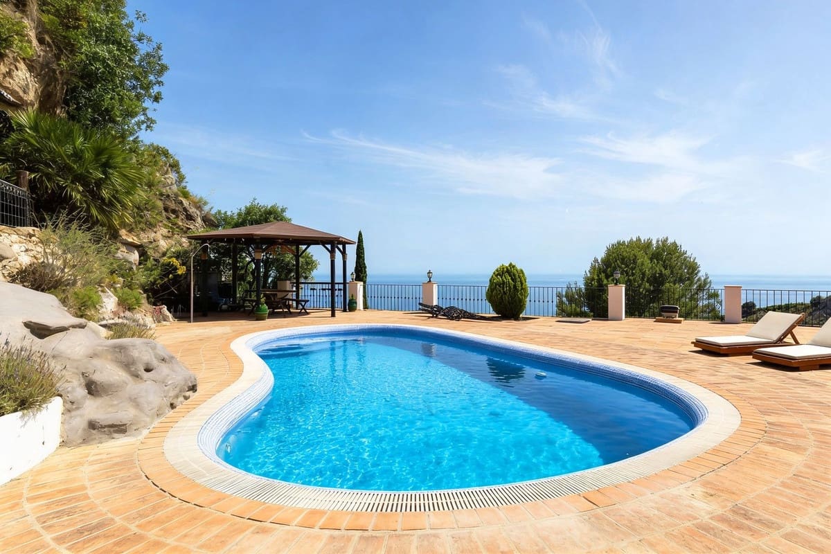 5 chambre Villa/Maison à vendre à Marbella avec piscine garage - 1 600 000 € (Ref: 9966839)