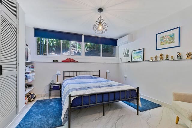 Chalet de 5 habitaciones en Marbella en venta con piscina garaje - 1.600.000 € (Ref: 9966839)
