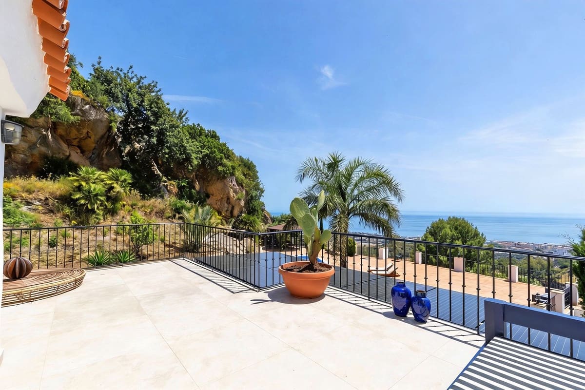 5 chambre Villa/Maison à vendre à Marbella avec piscine garage - 1 600 000 € (Ref: 9966839)