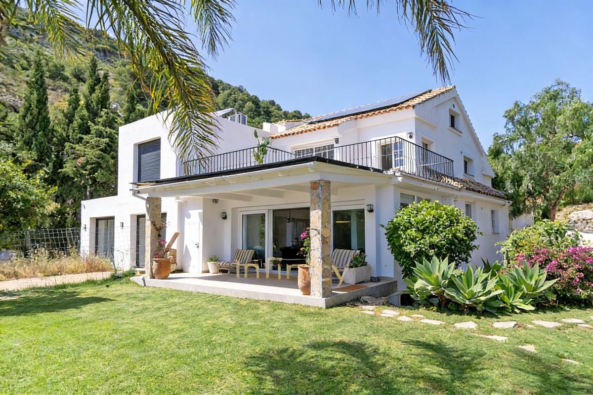 5 chambre Villa/Maison à vendre à Marbella avec piscine garage - 1 600 000 € (Ref: 9966839)