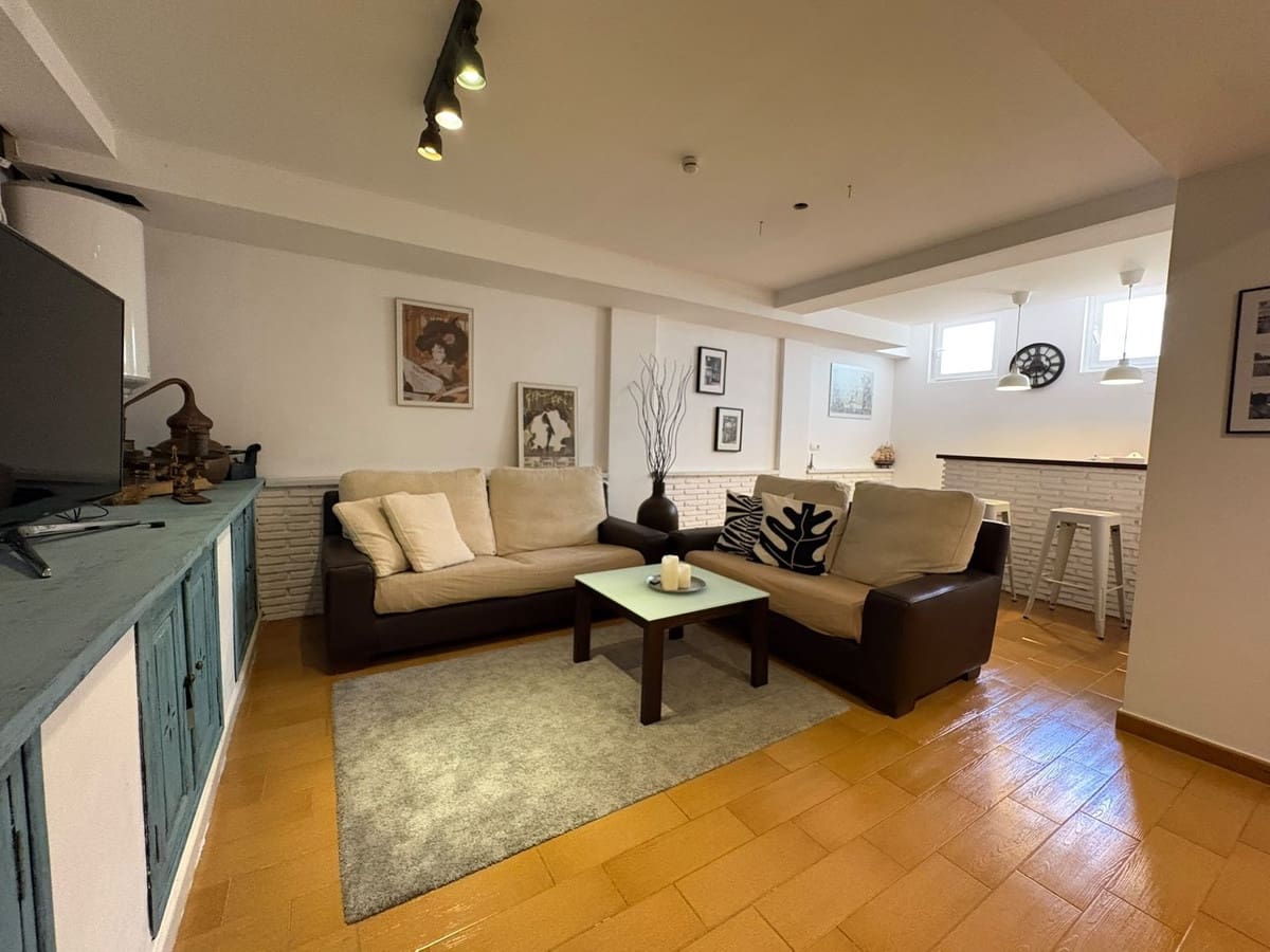 5 bedroom Apartment for sale in Benalmadena with pool garage - € 545,000 (Ref: 9967099)