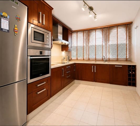 3 soverom Strandleiligheter til salgs i Benamara - Atalaya, Estepona med svømmebasseng garasje - € 695 000 (Ref: 9969099)