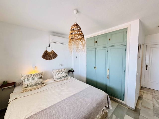 4 soveværelse Lejlighed til salg i Riviera del Sol, Mijas med swimmingpool - € 429.000 (Ref: 9969126)