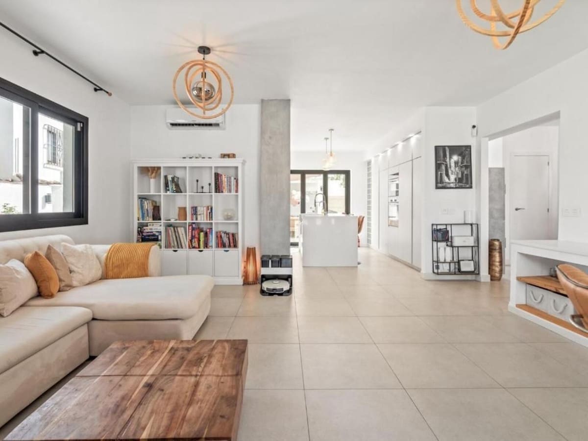 6 Zimmer Villa zu verkaufen in Marbella mit Pool Garage - 1.400.000 € (Ref: 9976594)