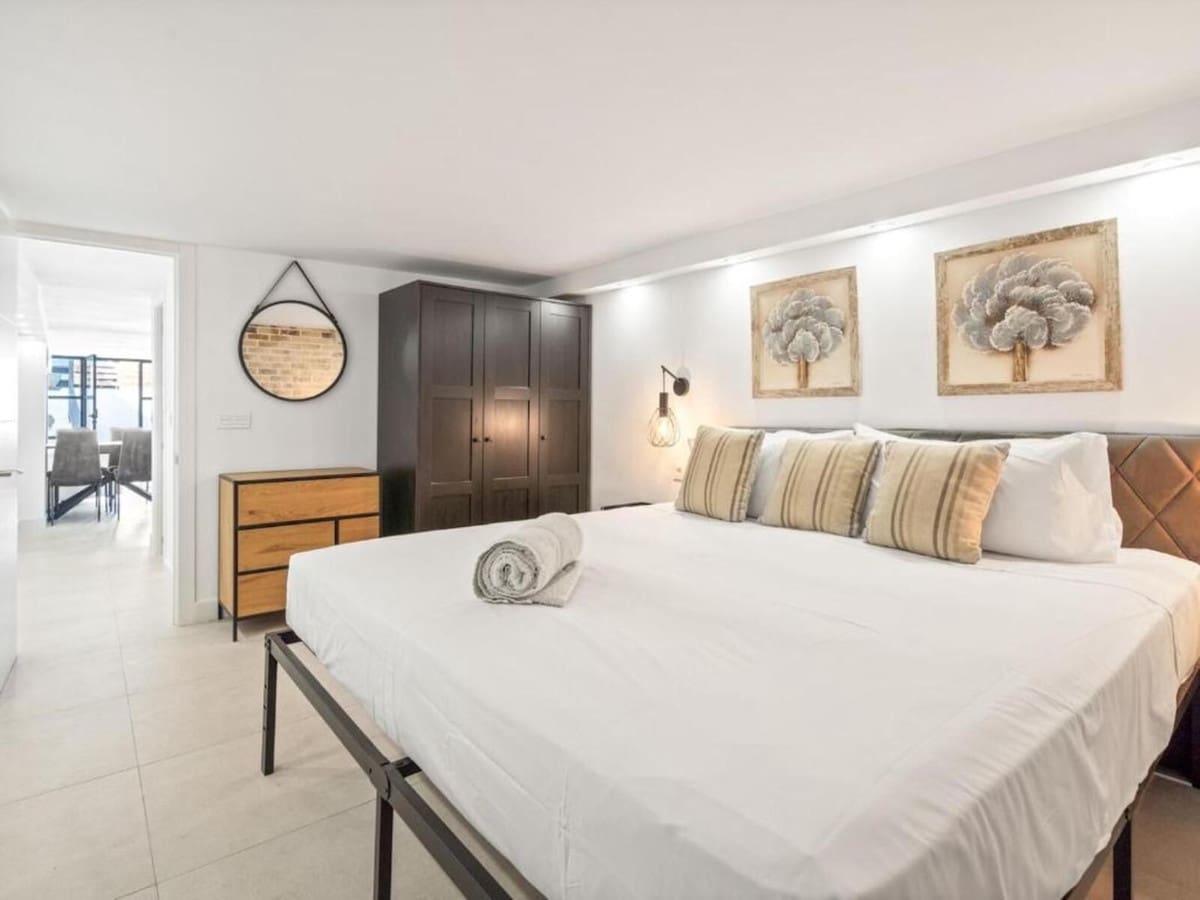 6 Zimmer Villa zu verkaufen in Marbella mit Pool Garage - 1.400.000 € (Ref: 9976594)