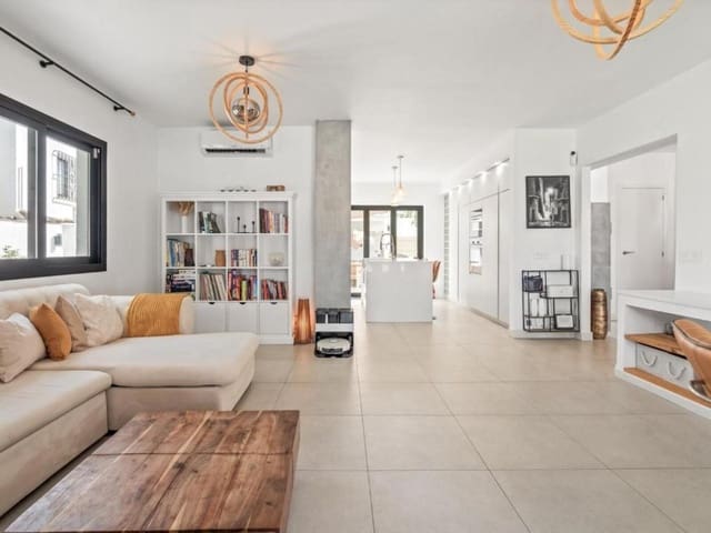 6 slaapkamer Villa te koop in Marbella met zwembad garage - € 1.400.000 (Ref: 9976594)