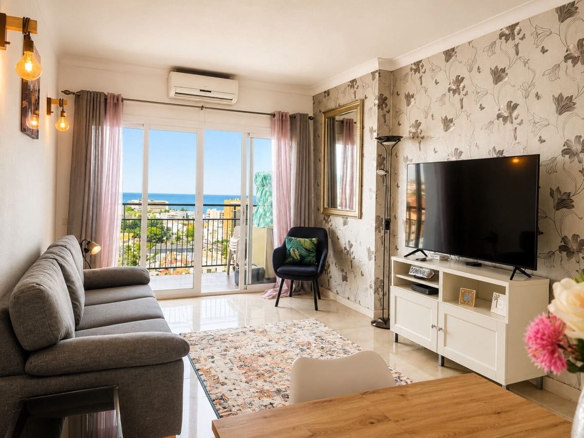2 bedroom Penthouse for sale in Benalmadena with pool garage - € 280,000 (Ref: 9981720)