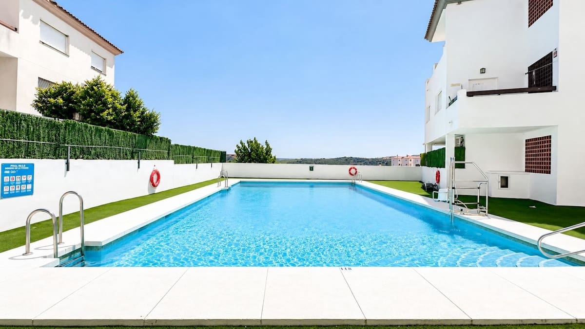 3 bedroom Apartment for sale in Manilva with pool garage - € 195,000 (Ref: 9984177)