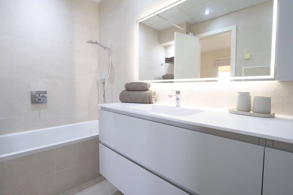 3 camera da letto Appartamento in vendita in Cabopino con piscina garage - 629.000 € (Rif: 9994699)