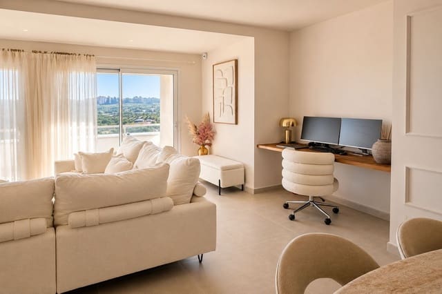Apartamento de 3 habitaciones en Cancelada, Estepona en venta con piscina garaje - 595.000 € (Ref: 9996019)